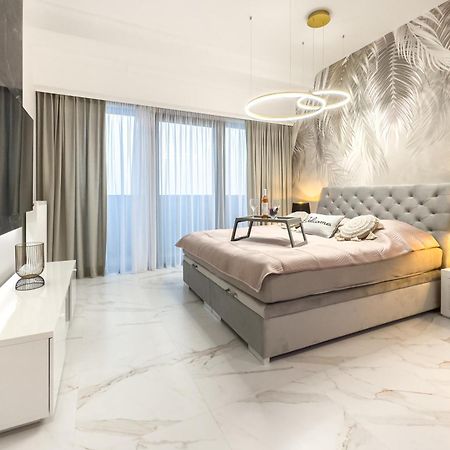 Hanza Tower Apartment No. 524 - Swimming Pool, Jacuzzi, Balcony Щецин Экстерьер фото